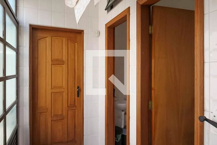 893720606-755.03365023118094areadeserv3