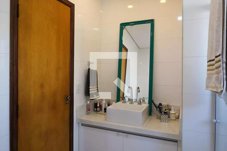 893720606-972.1504856480642quarto17