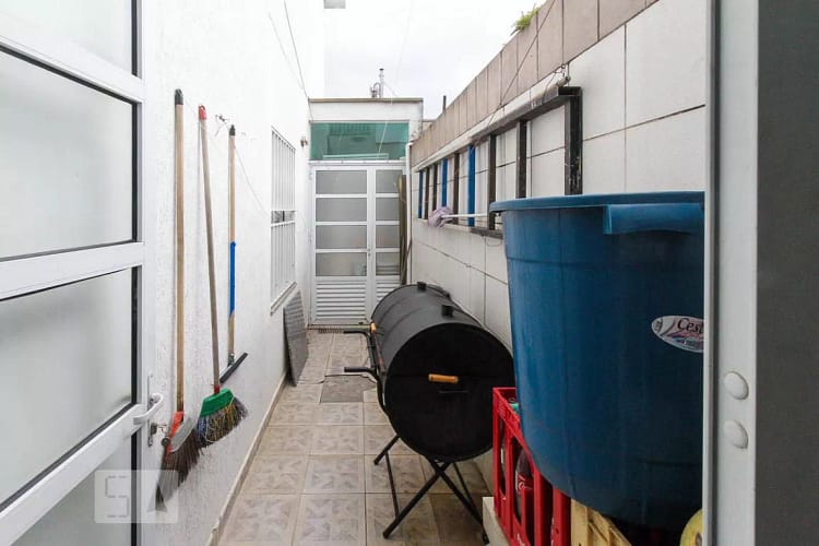 893285552-274.22947435769197IMG9869