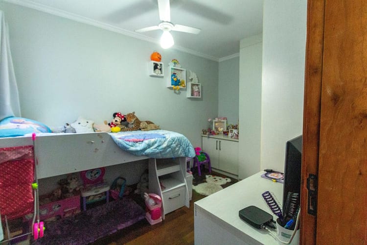 original894950550-326.530500565604Quarto11